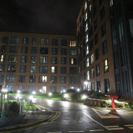 City Centre Apartment With Free Parking, 2 Bathrooms, Netflix And Wifi - Suitable For Contractors And Families - By Noor Luxury Accommodations Birmingham Eksteriør billede
