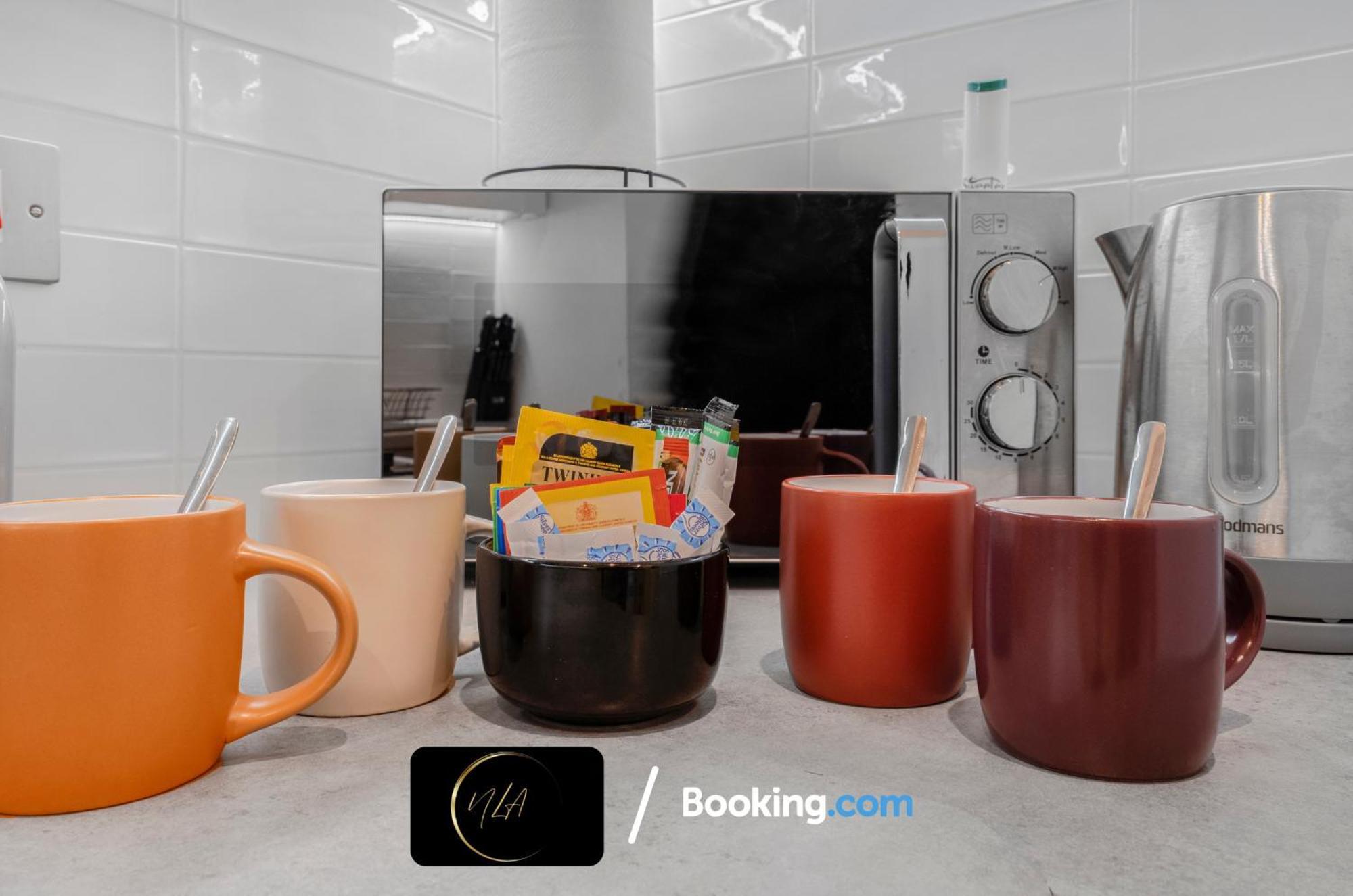 City Centre Apartment With Free Parking, 2 Bathrooms, Netflix And Wifi - Suitable For Contractors And Families - By Noor Luxury Accommodations Birmingham Eksteriør billede