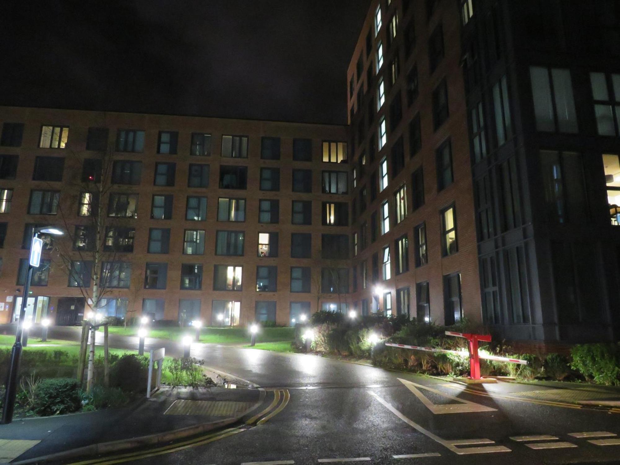 City Centre Apartment With Free Parking, 2 Bathrooms, Netflix And Wifi - Suitable For Contractors And Families - By Noor Luxury Accommodations Birmingham Eksteriør billede